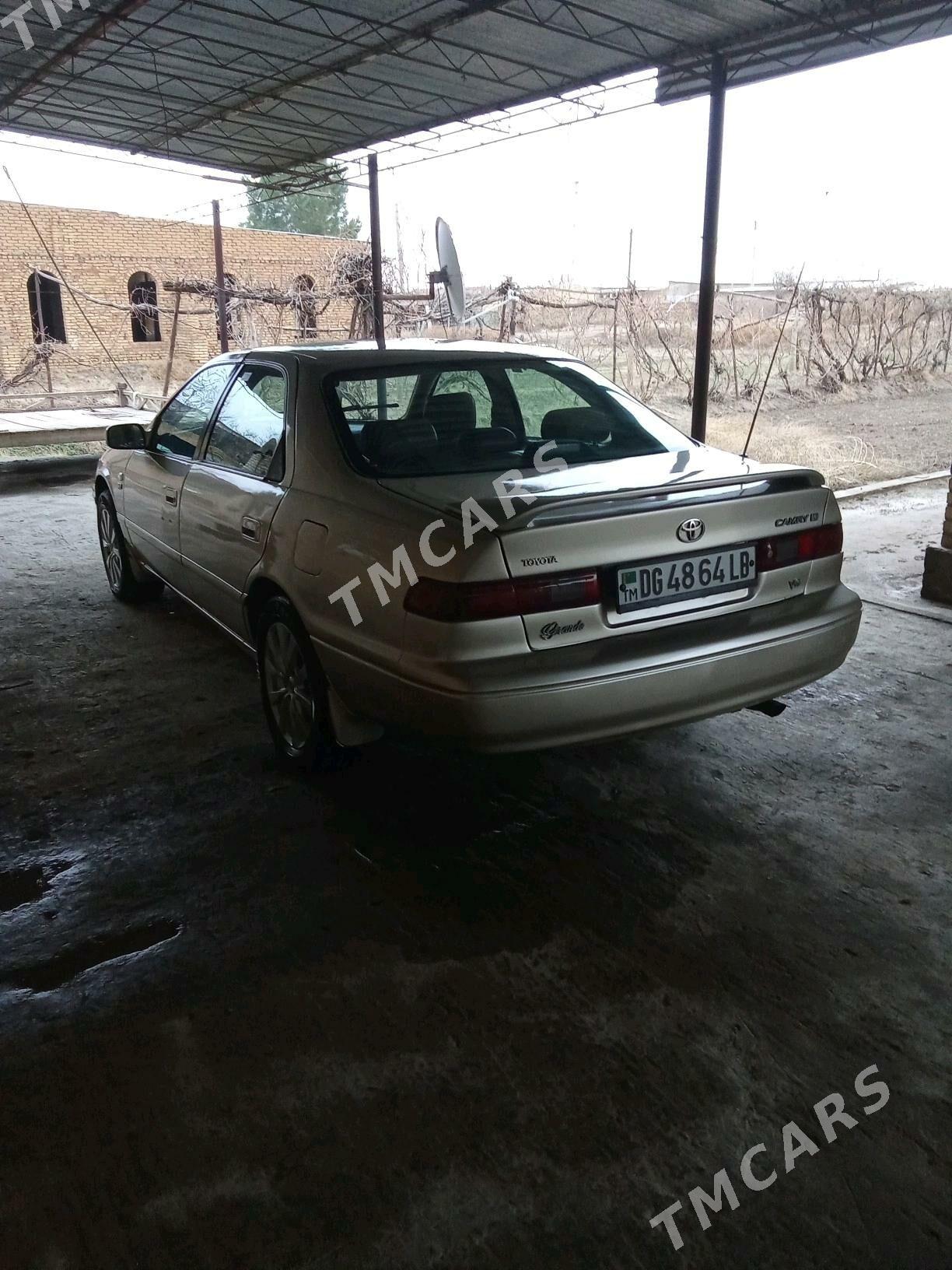 Toyota Camry 1997 - 110 000 TMT - Саят - img 2