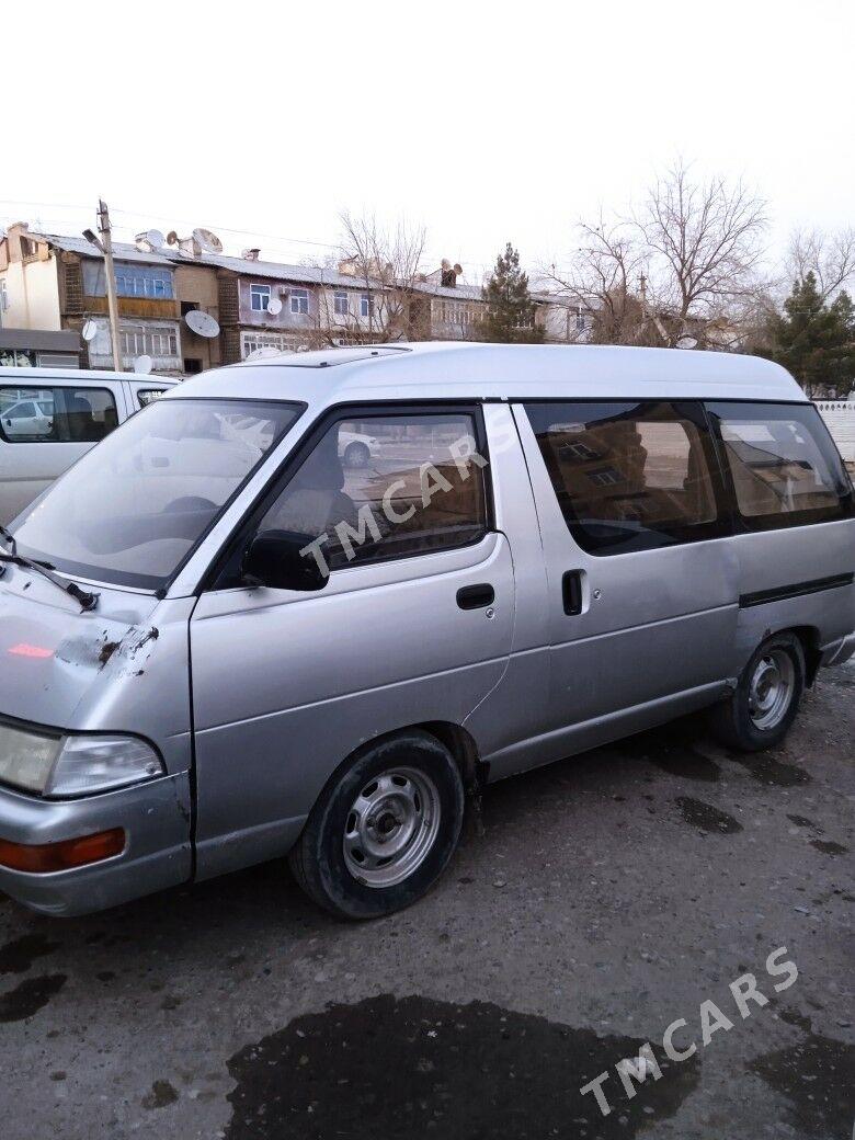 Toyota Hiace 1993 - 20 000 TMT - Мары - img 2