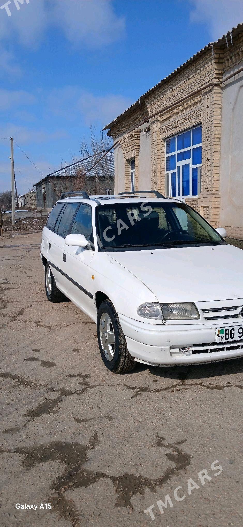 Opel Astra 1994 - 45 000 TMT - Губадаг - img 2