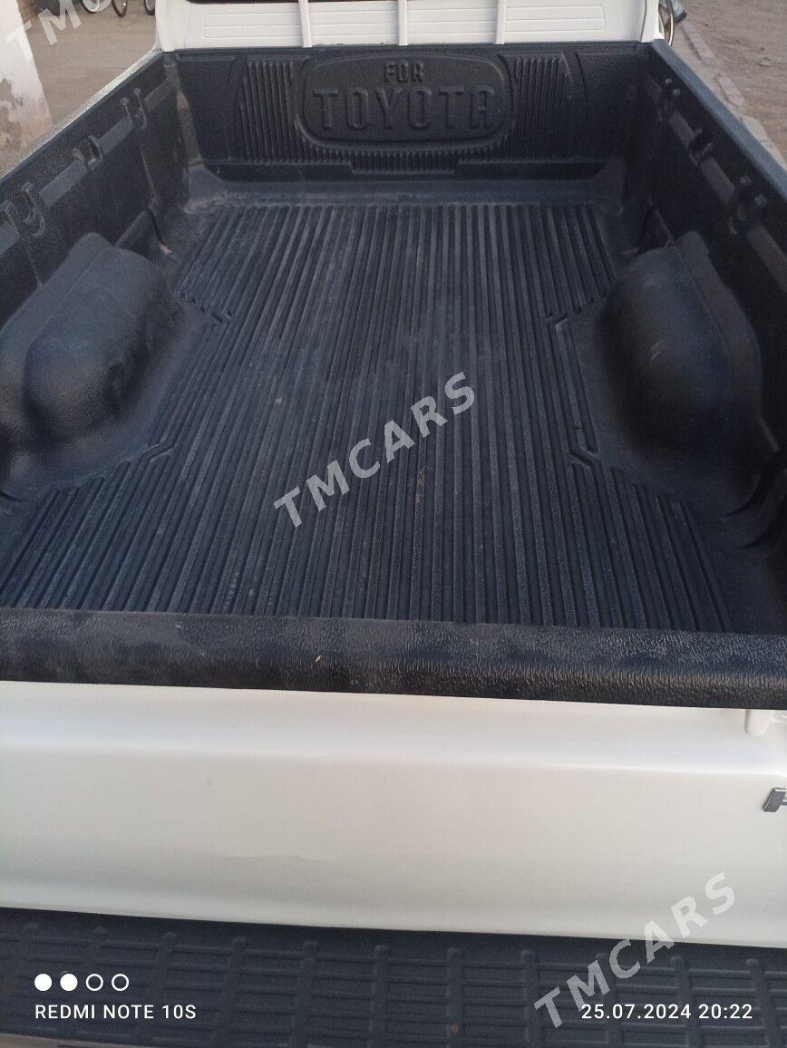 Toyota Hilux 2015 - 225 000 TMT - Mary - img 2