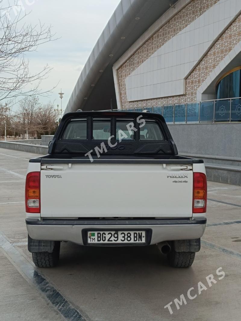 Toyota Hilux 2009 - 215 000 TMT - Balkanabat - img 4