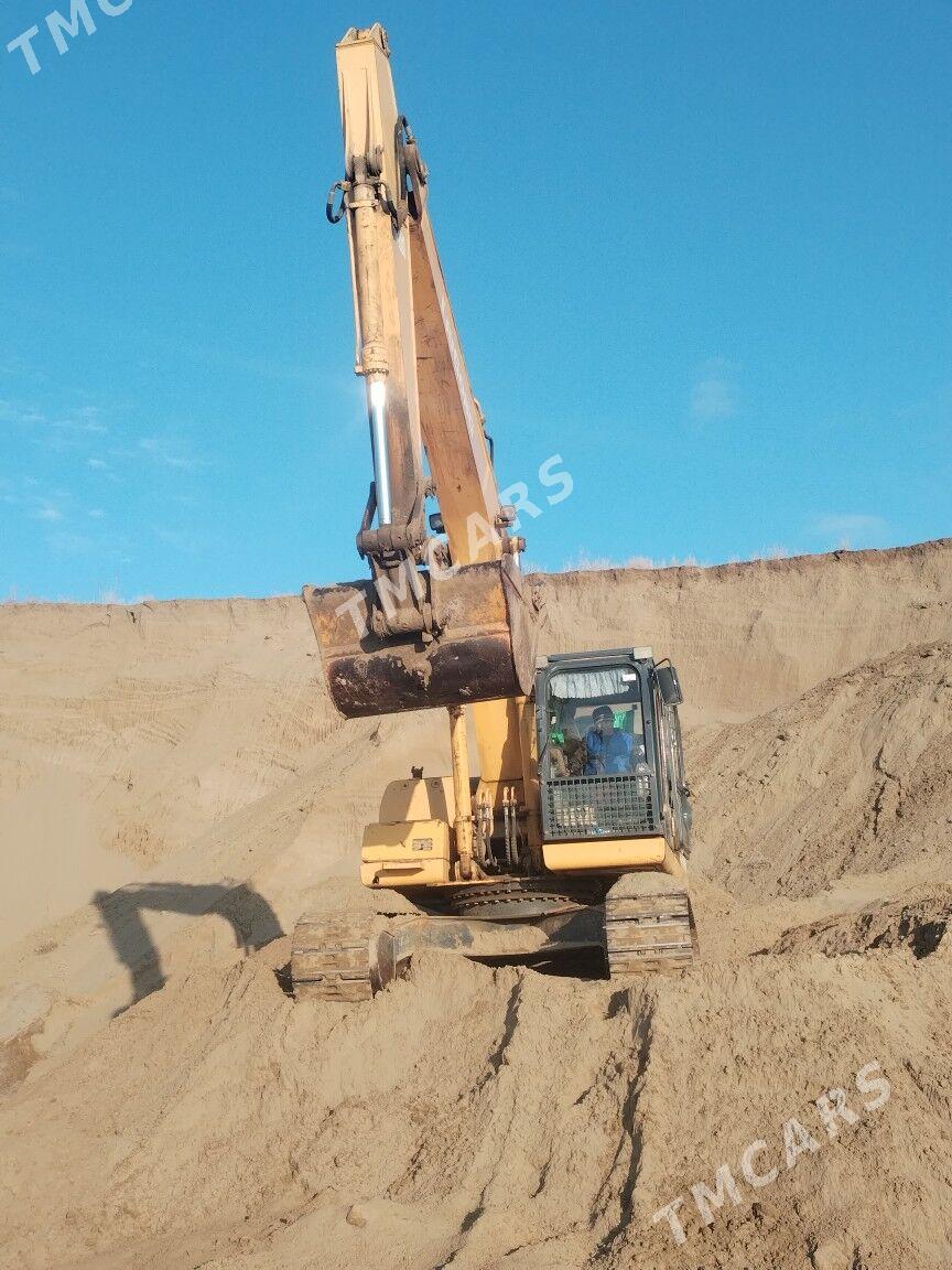 Caterpillar Excavator 2013 - 700 000 TMT - Farap - img 3