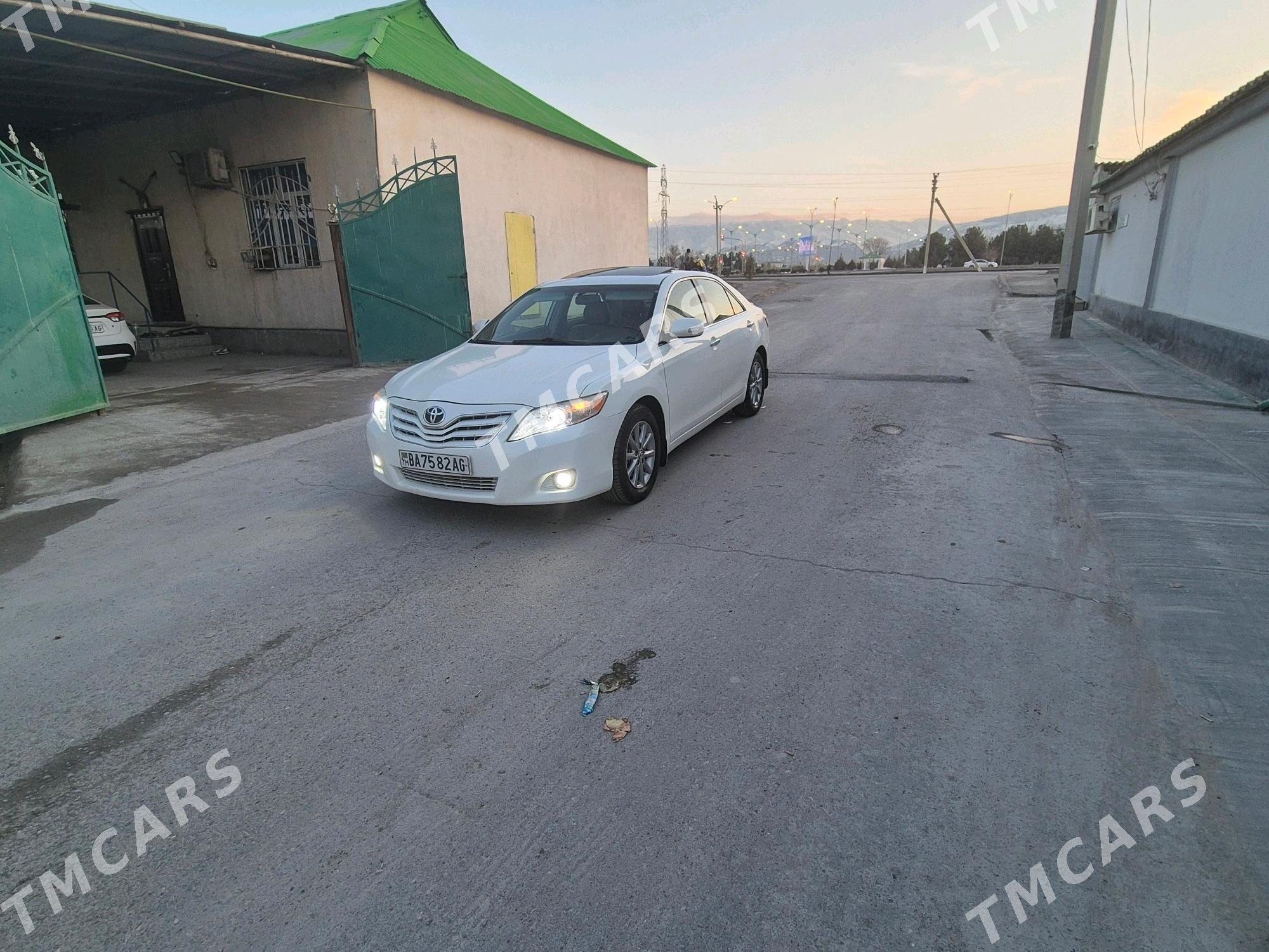 Toyota Camry 2011 - 190 000 TMT - Büzmeýin - img 3