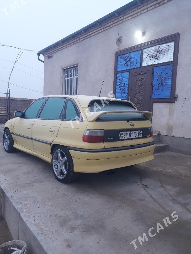 Opel Astra 1995 - 75 000 TMT - Дашогуз - img 5