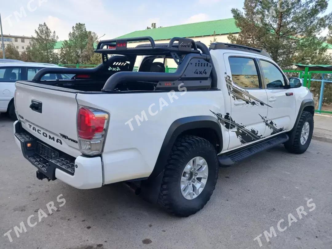 Toyota Tacoma 2017 - 400 000 TMT - Aşgabat - img 4