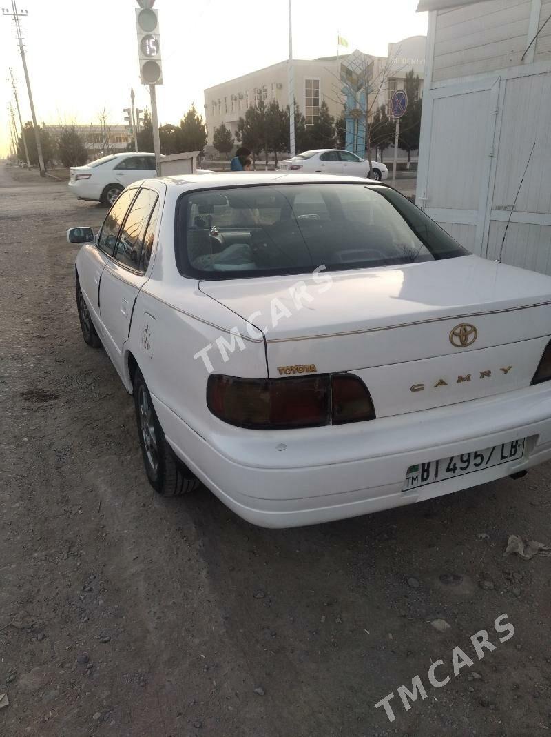 Toyota Camry 1996 - 75 000 TMT - Дянев - img 2