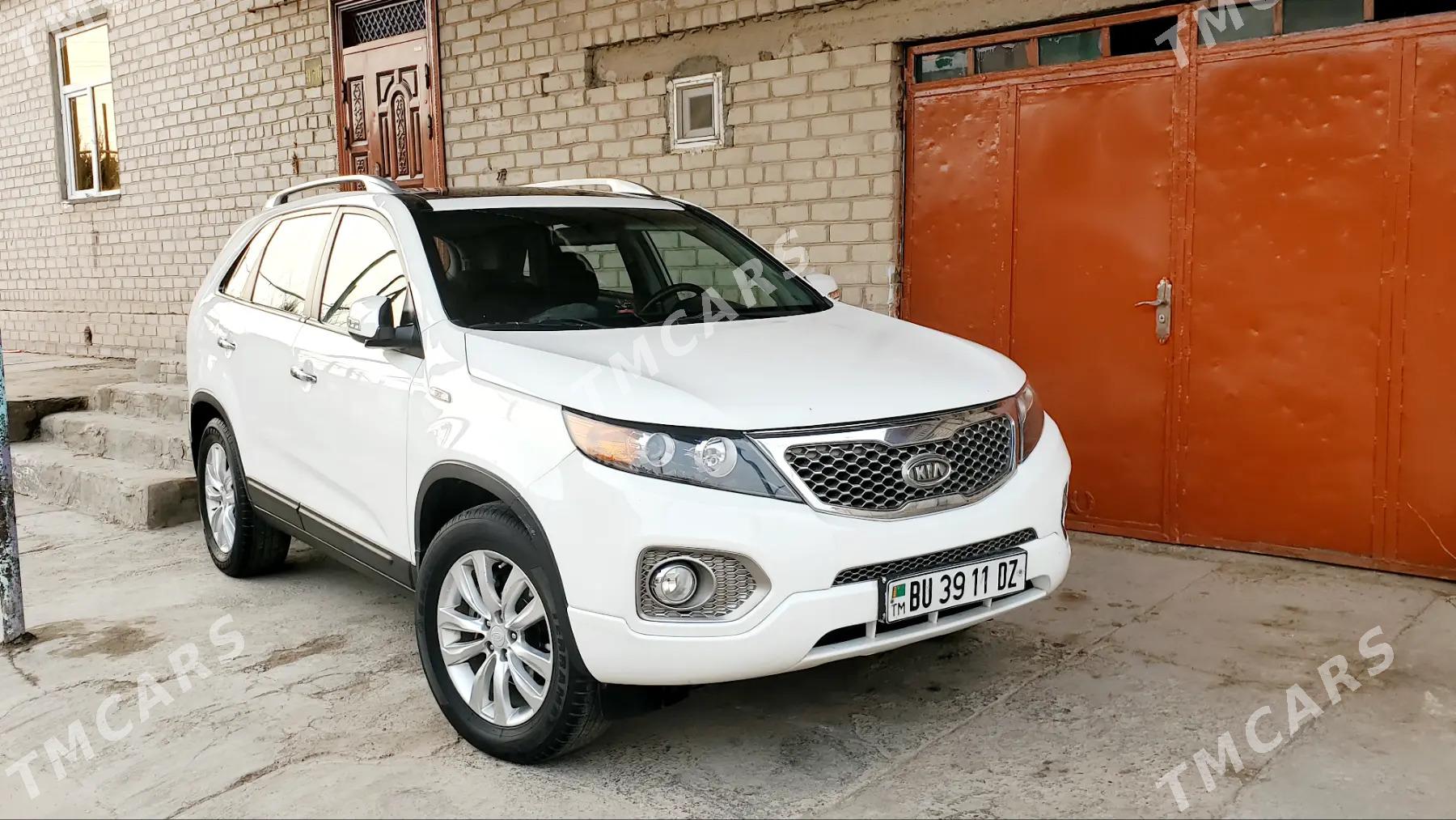 Kia Sorento 2010 - 170 000 TMT - Дашогуз - img 6