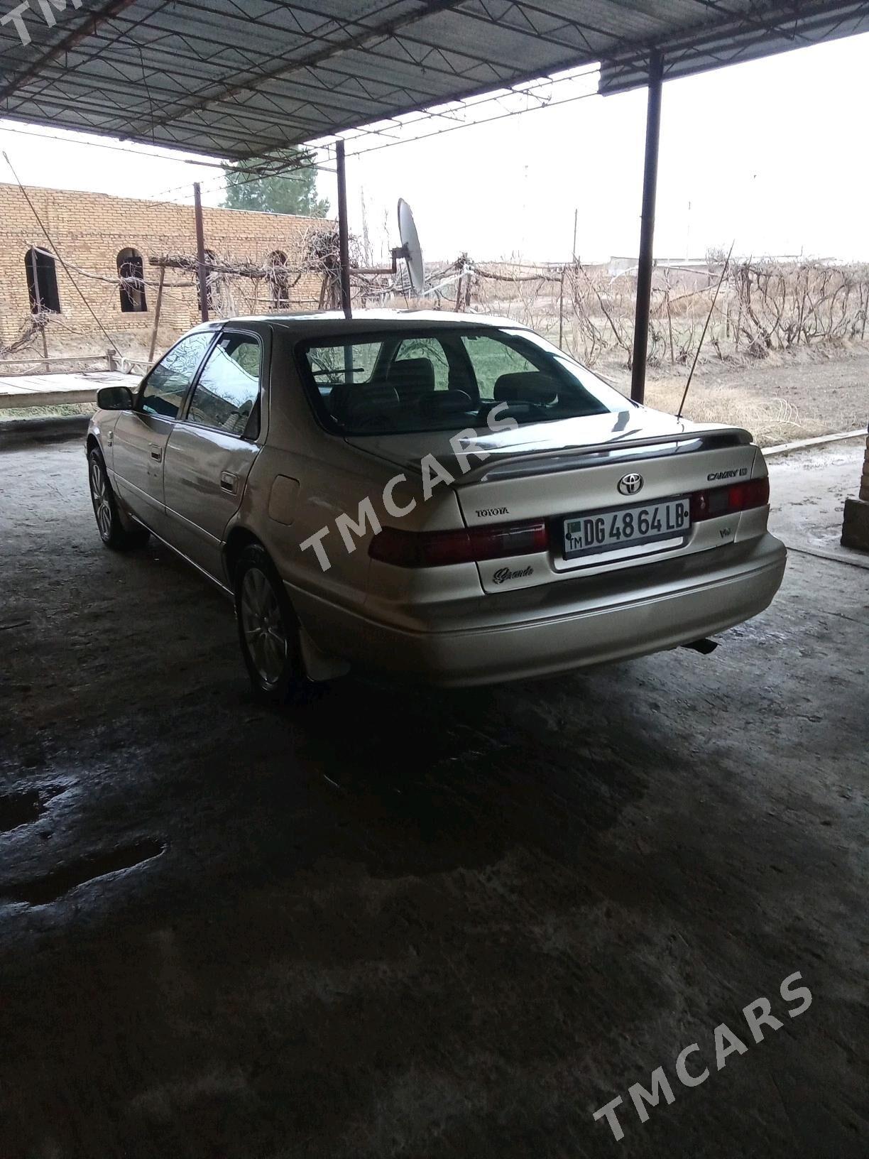 Toyota Camry 1997 - 110 000 TMT - Саят - img 5