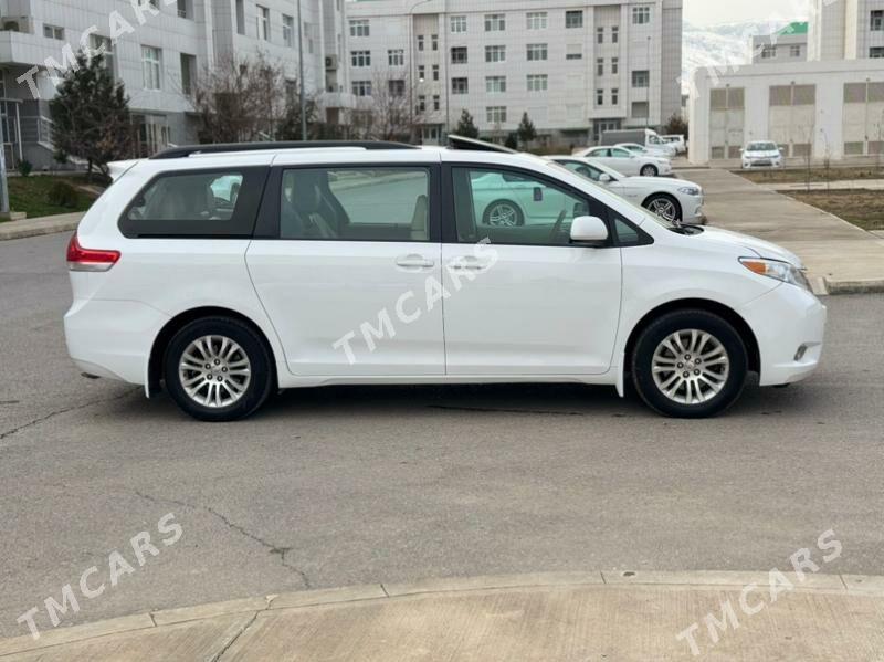 Toyota Sienna 2010 - 270 000 TMT - Ашхабад - img 2