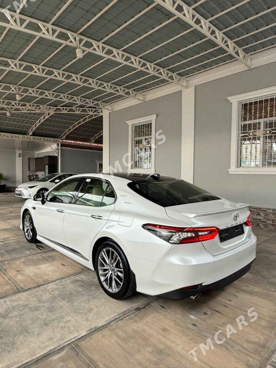 Toyota Camry 2022 - 589 000 TMT - Ашхабад - img 4