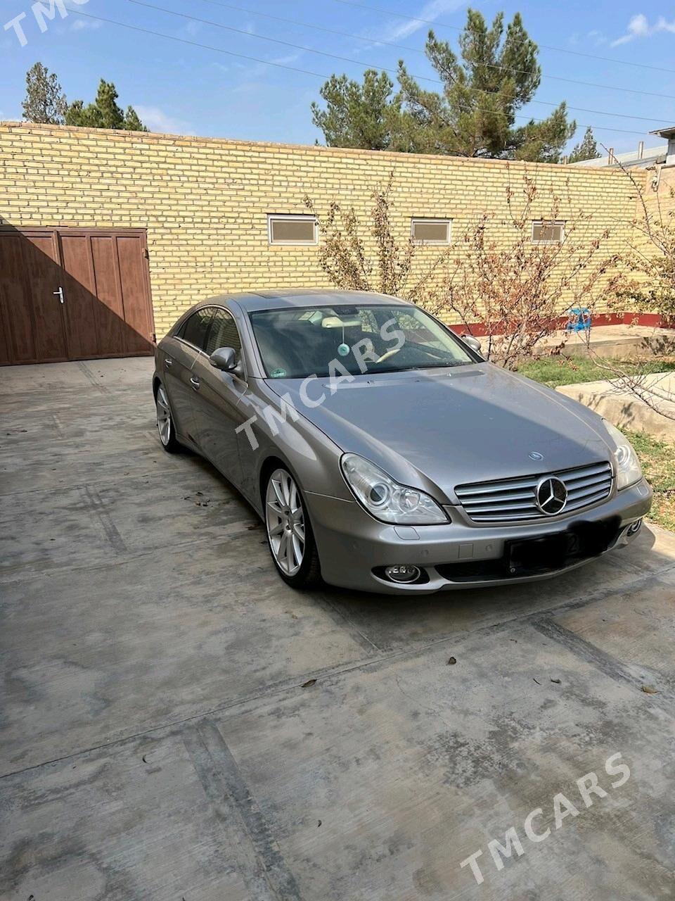 Mercedes-Benz CLS-Class 2005 - 280 000 TMT - Türkmenbaşy - img 2