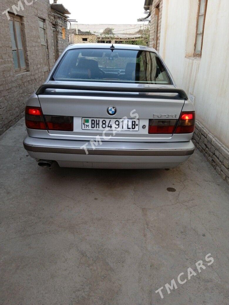 BMW E34 1990 - 50 000 TMT - Garabekewül - img 6