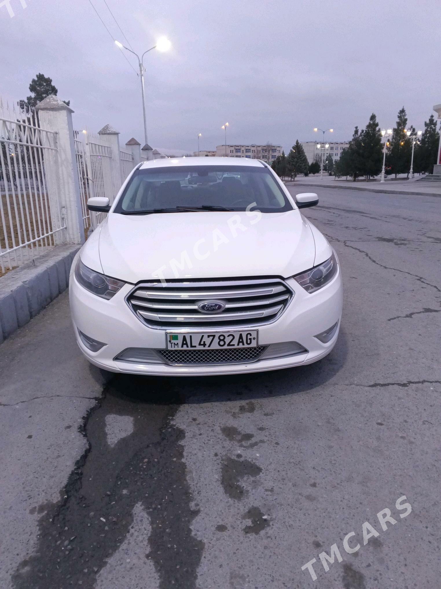 Ford Taurus 2018 - 250 000 TMT - Büzmeýin - img 5