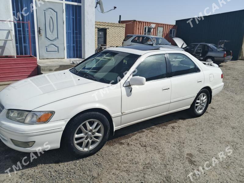 Toyota Camry 2000 - 133 000 TMT - Baýramaly - img 3