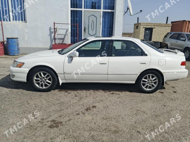 Toyota Camry 2000 - 133 000 TMT - Baýramaly - img 6