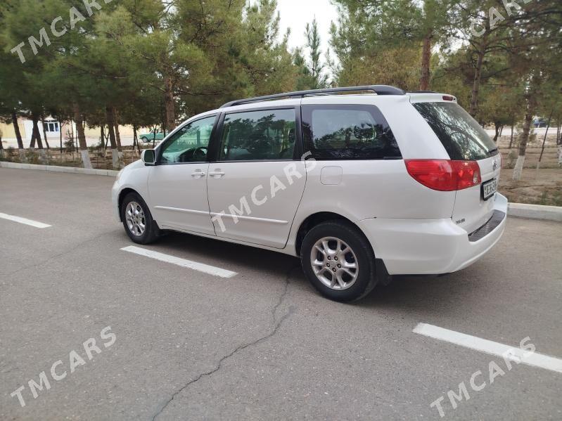 Toyota Sienna 2004 - 180 000 TMT - Wekilbazar - img 4