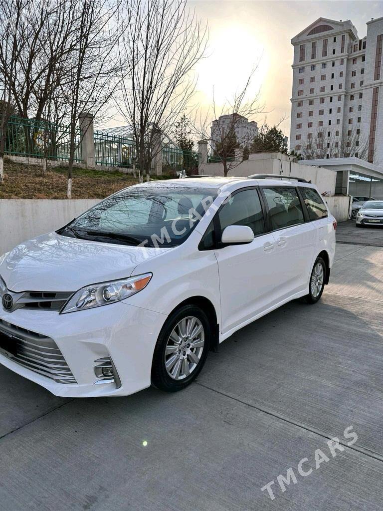 Toyota Sienna 2018 - 410 000 TMT - Кëши - img 3