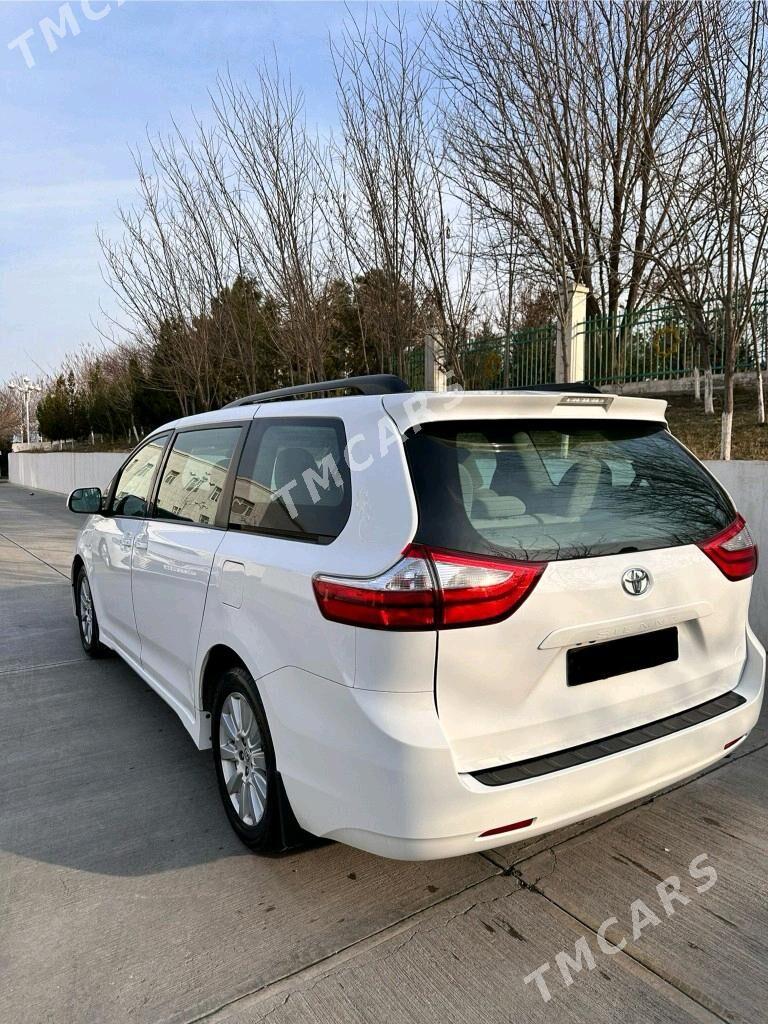 Toyota Sienna 2018 - 410 000 TMT - Кëши - img 6