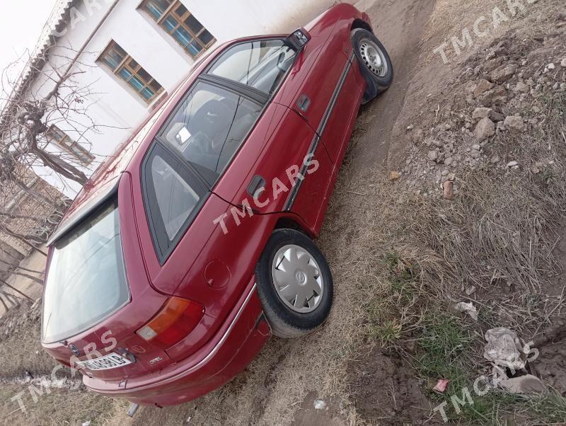 Opel Astra 1992 - 33 000 TMT - Sakar - img 9