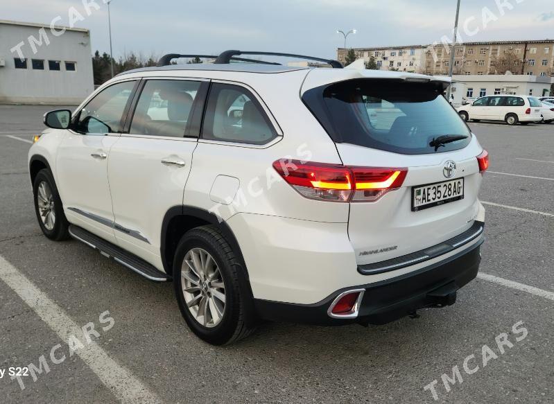 Toyota Highlander 2018 - 400 000 TMT - Aşgabat - img 7