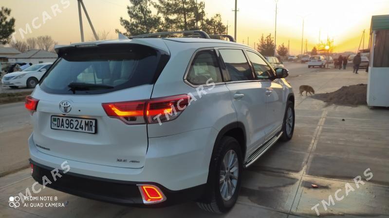 Toyota Highlander 2017 - 450 000 TMT - Ёлётен - img 5