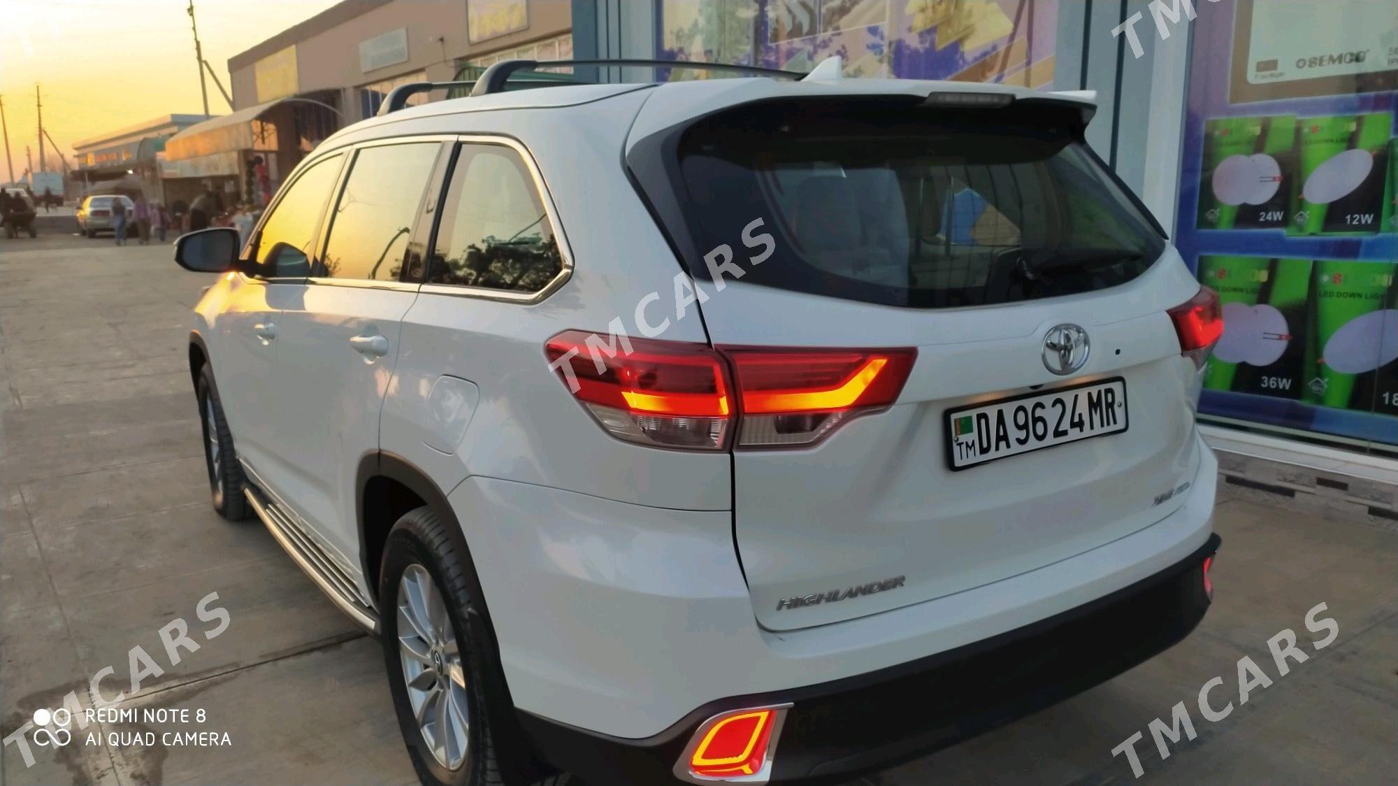 Toyota Highlander 2017 - 450 000 TMT - Ёлётен - img 9