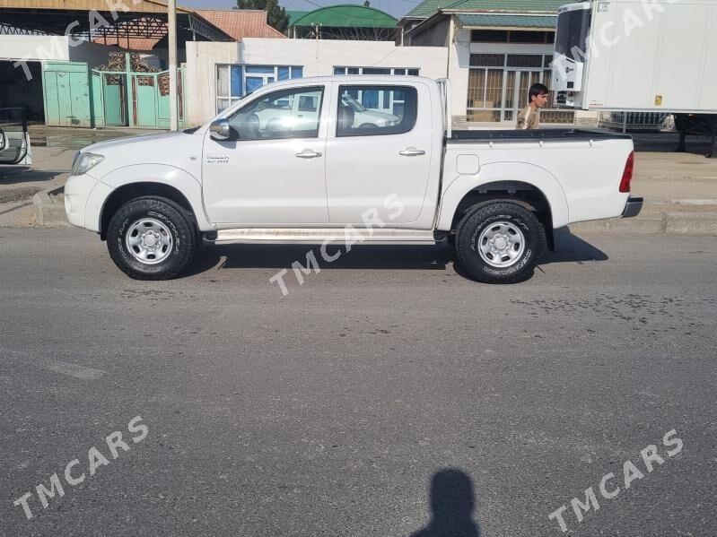 Toyota Hilux 2010 - 240 000 TMT - Jebel - img 4