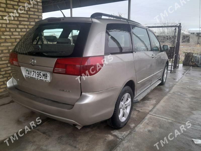 Toyota Sienna 2004 - 180 000 TMT - Мургап - img 3