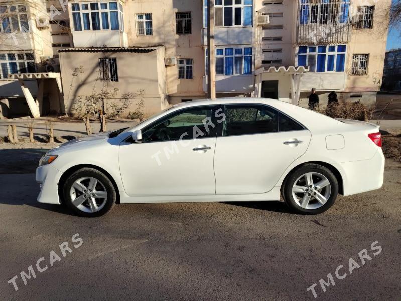 Toyota Camry 2012 - 175 000 TMT - Дашогуз - img 3