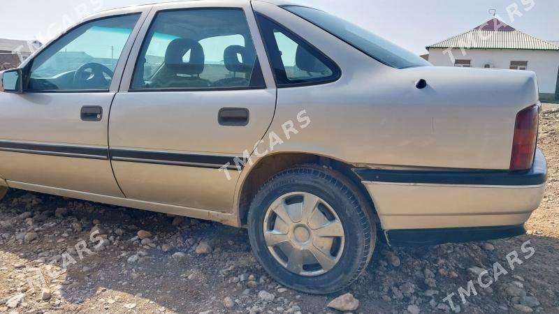 Opel Vectra 1992 - 25 000 TMT - Койтендаг - img 3