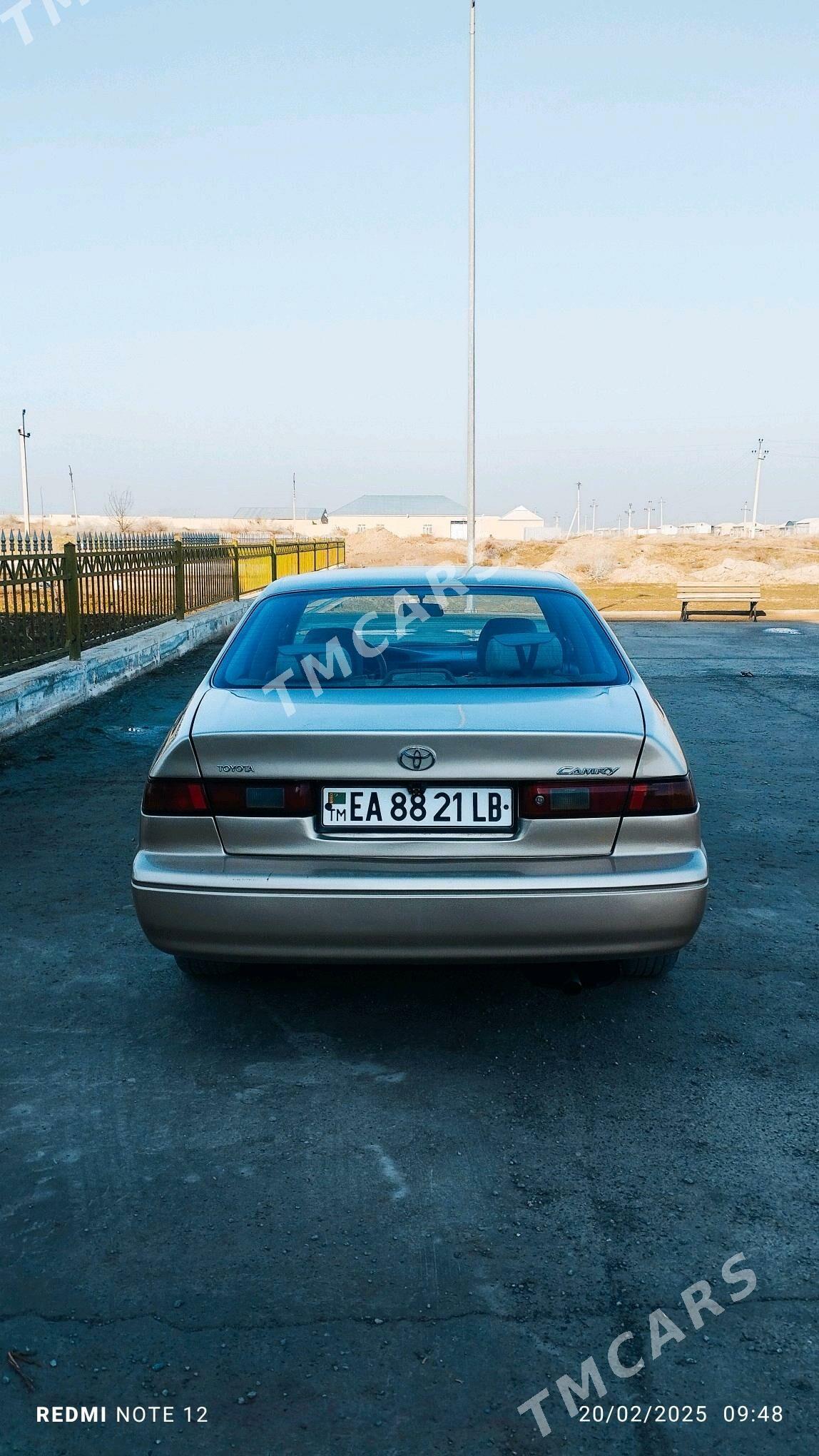 Toyota Camry 1999 - 112 000 TMT - Halaç - img 9