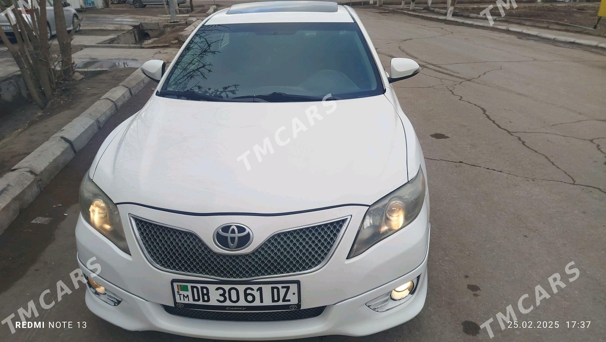 Toyota Camry 2011 - 212 000 TMT - Дашогуз - img 2