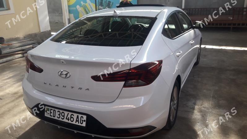 Hyundai Elantra 2020 - 235 000 TMT - Büzmeýin - img 3