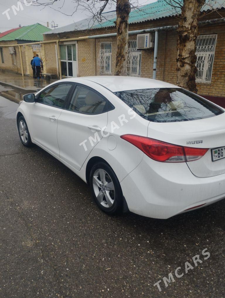 Hyundai Elantra 2012 - 150 000 TMT - Änew - img 2