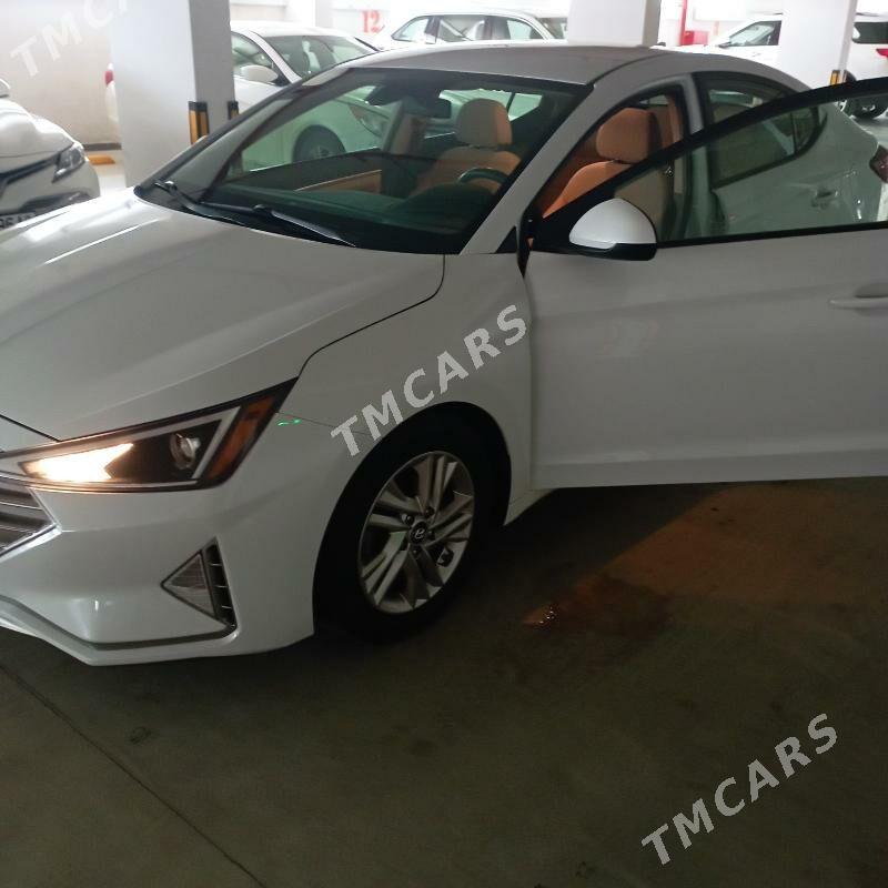 Hyundai Elantra 2019 - 210 000 TMT - Parahat 1 - img 2