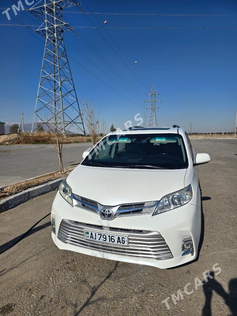 Toyota Sienna 2017 - 375 000 TMT - Ýalkym - img 3