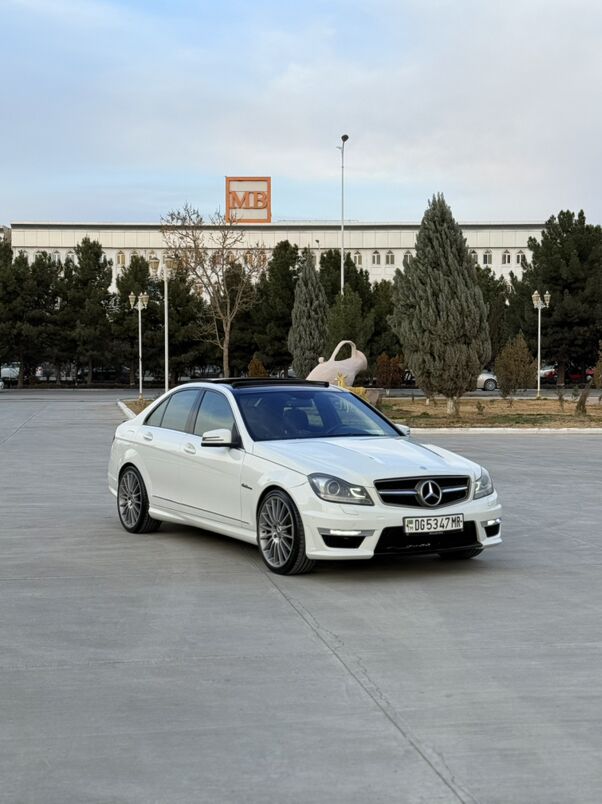 Mercedes-Benz C350 2010 - 215 000 TMT - Мары - img 2