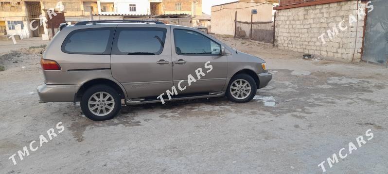 Toyota Sienna 2000 - 140 000 TMT - Эсенгулы - img 4