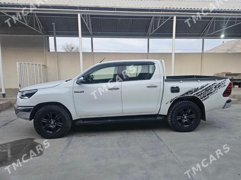 Toyota Hilux 2021 - 560 000 TMT - Kaka - img 3