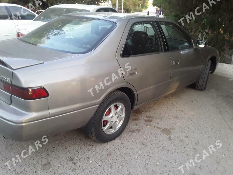 Toyota Camry 1997 - 110 000 TMT - Halaç - img 2