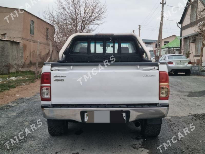 Toyota Hilux 2013 - 200 000 TMT - Aşgabat - img 2