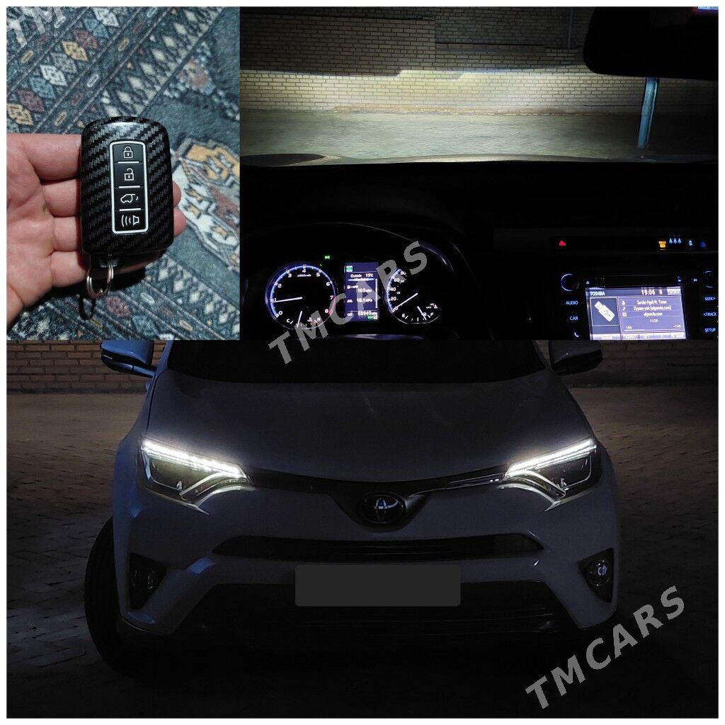 Toyota RAV4 2018 - 320 000 TMT - Halaç - img 8