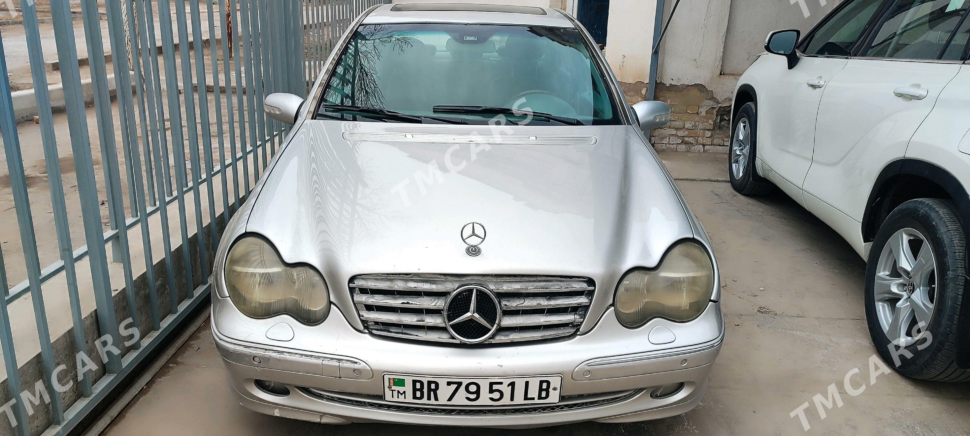 Mercedes-Benz C320 2002 - 65 000 TMT - Türkmenabat - img 3