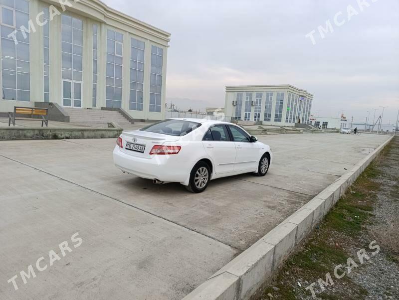 Toyota Camry 2011 - 130 000 TMT - Бахарден - img 3