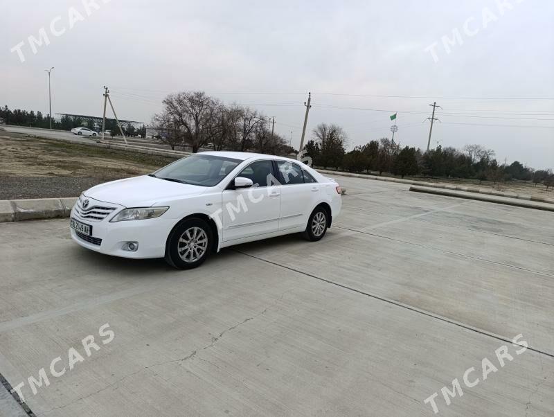 Toyota Camry 2011 - 130 000 TMT - Бахарден - img 6