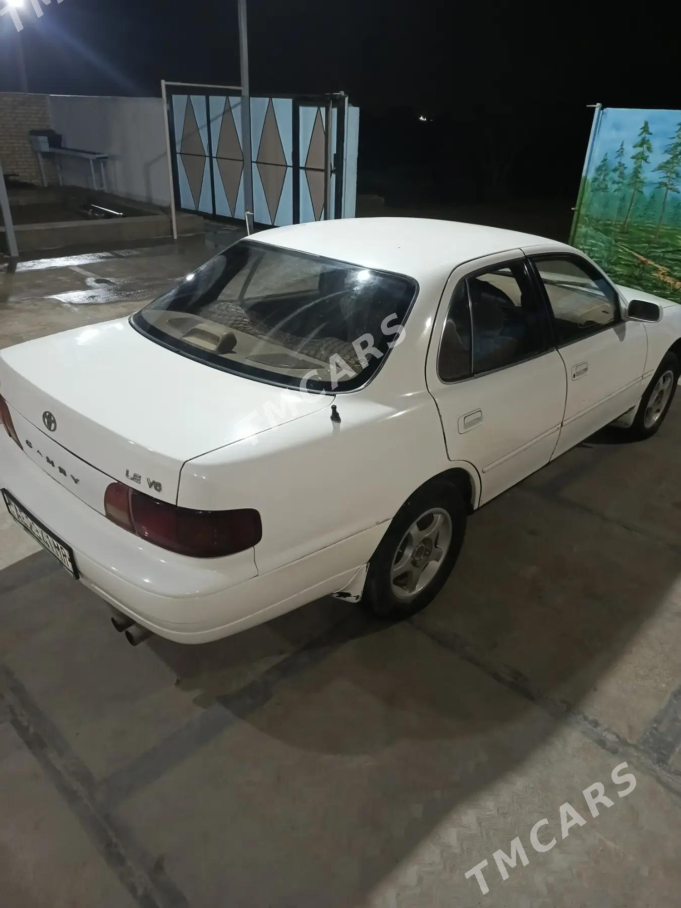 Toyota Camry 1995 - 70 000 TMT - Мары - img 2