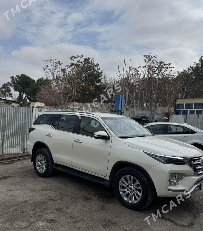 Toyota Fortuner 2023 - 369 000 TMT - Aşgabat - img 5