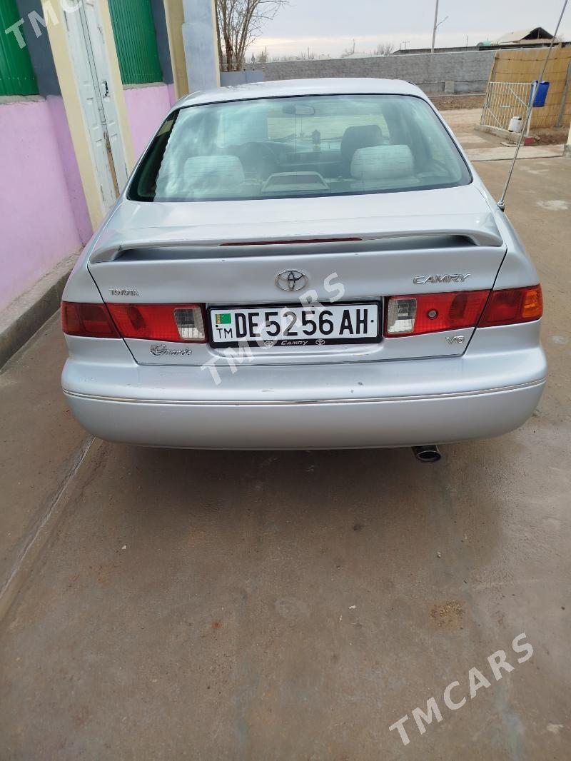 Toyota Camry 2000 - 112 000 TMT - Babadaýhan - img 3