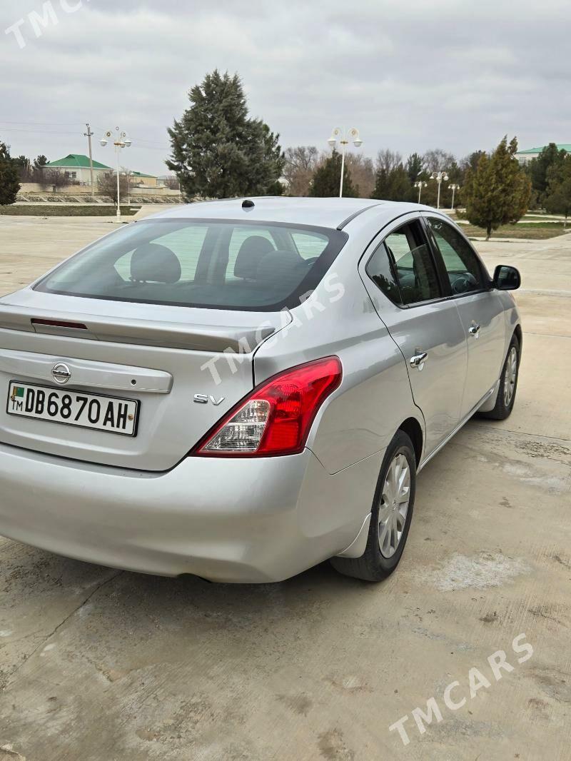 Nissan Versa 2013 - 88 000 TMT - Ашхабад - img 8