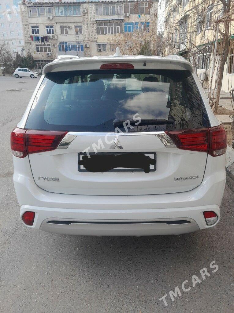 Mitsubishi Outlander 2022 - 315 000 TMT - Aşgabat - img 3